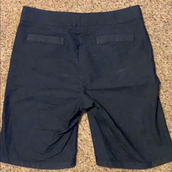 Chic denim shorts - Picture 2 of 3